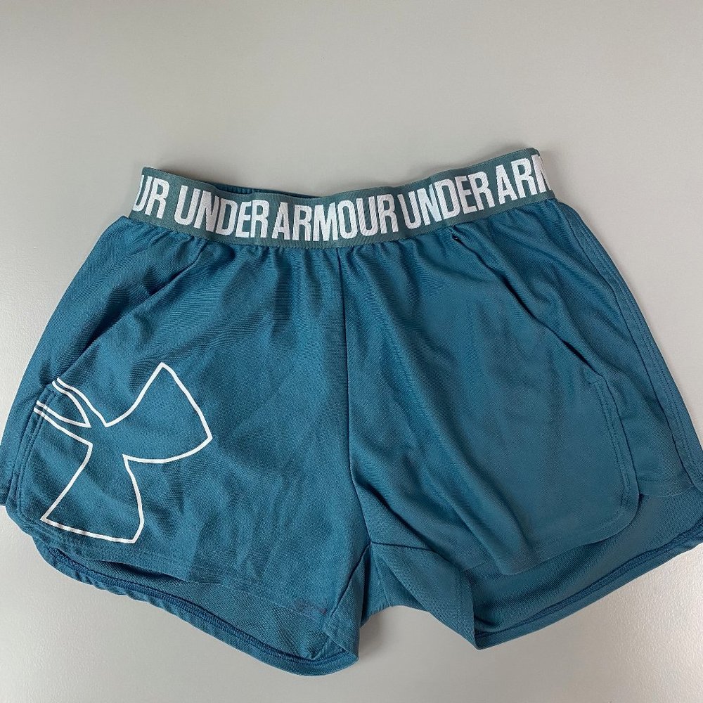 Under Armour  shorts w/ pockets / blue / loose / heat gear